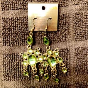 NWT! Green chandelier earrings